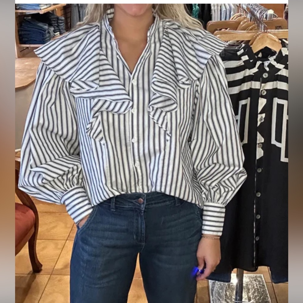 FRNCH ruffle blouse - Picture 1 of 4
